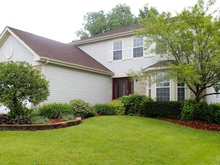 2412 Woodlake Court, Naperville, IL 60564
