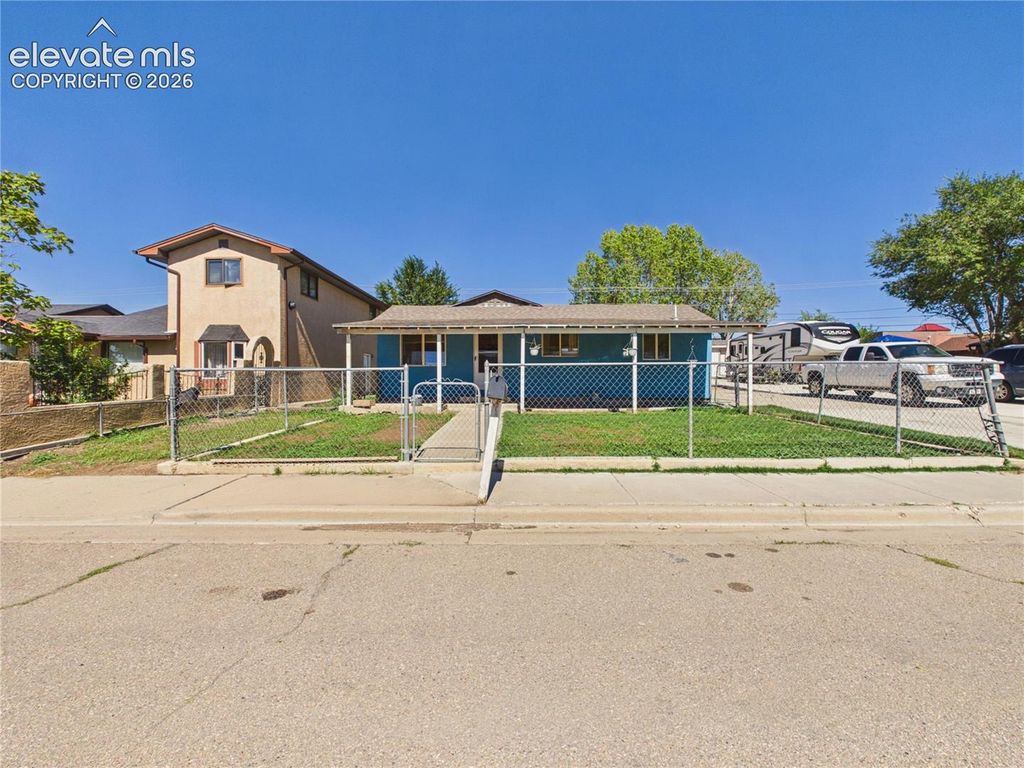 2805 E 16th Street, Pueblo, CO 81001 — exterior