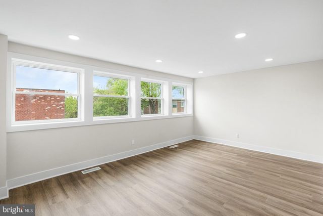 6927 IBIS PL, Philadelphia, PA 19142