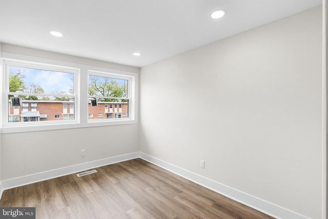 6927 IBIS PL, Philadelphia, PA 19142
