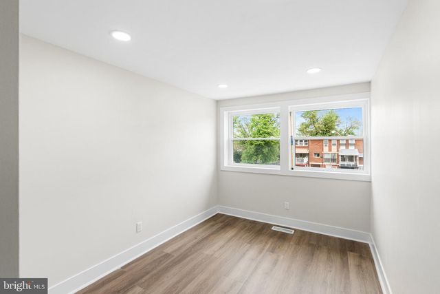 6927 IBIS PL, Philadelphia, PA 19142