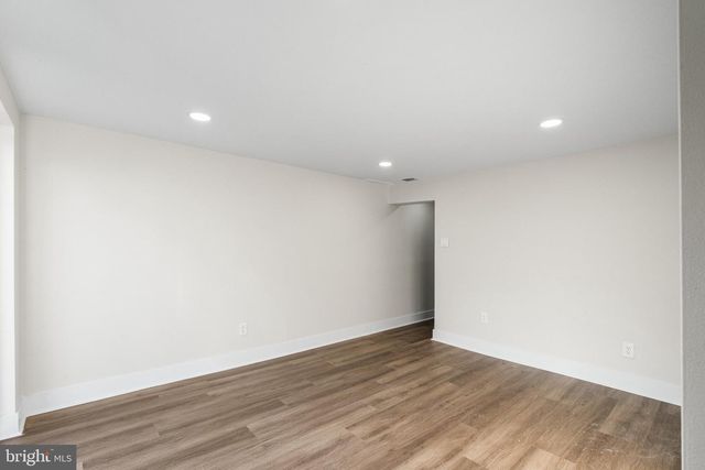 6927 IBIS PL, Philadelphia, PA 19142