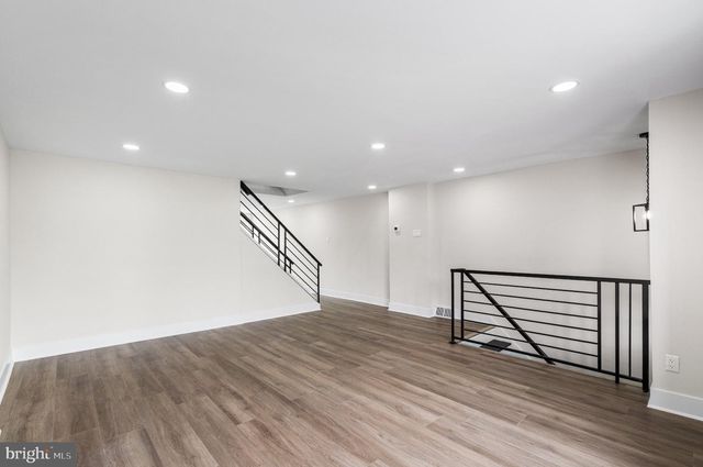 6927 IBIS PL, Philadelphia, PA 19142