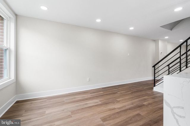 6927 IBIS PL, Philadelphia, PA 19142