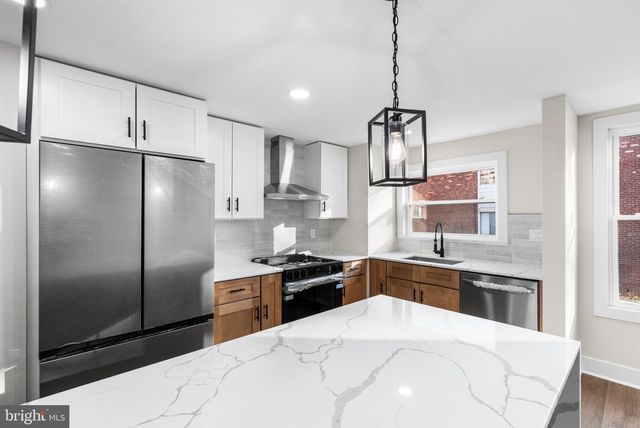 6927 IBIS PL, Philadelphia, PA 19142