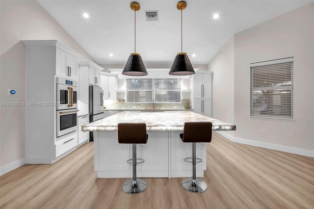 17844 N 38th Rd N, Loxahatchee, FL 33470