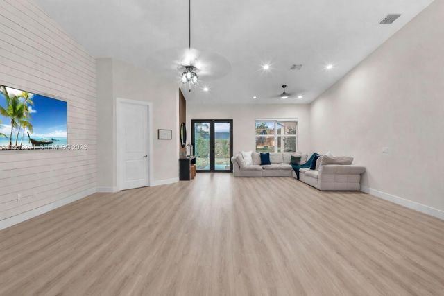 17844 N 38th Rd N, Loxahatchee, FL 33470