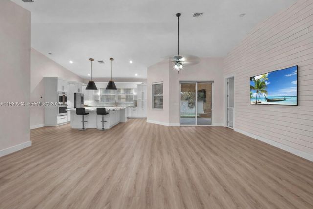 17844 N 38th Rd N, Loxahatchee, FL 33470