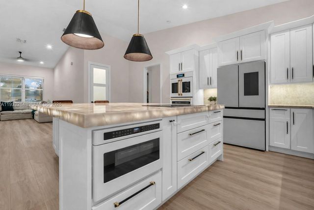 17844 N 38th Rd N, Loxahatchee, FL 33470