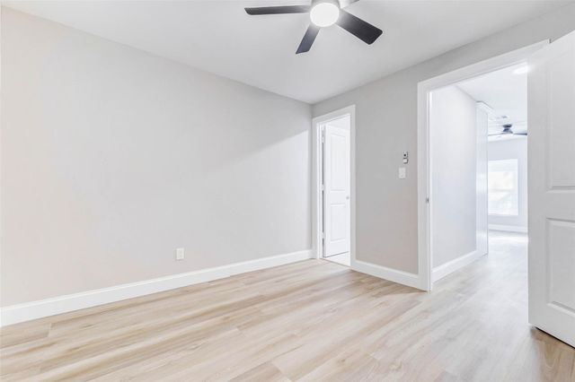 1054 Dewalt Street, Houston, TX 77088