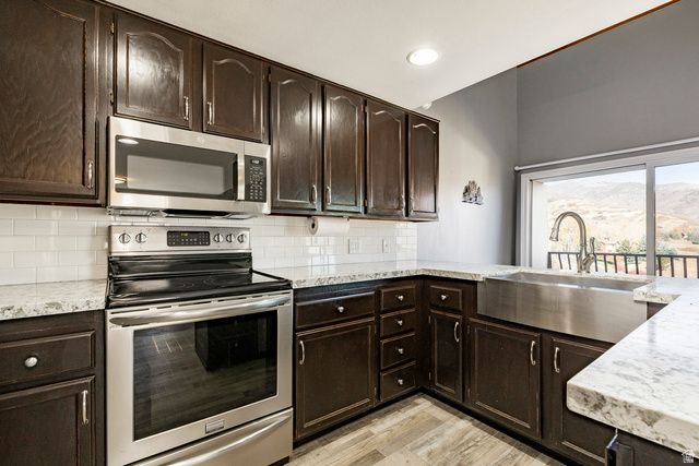 918 SCHNEITTER CIR, Midway, UT 84049