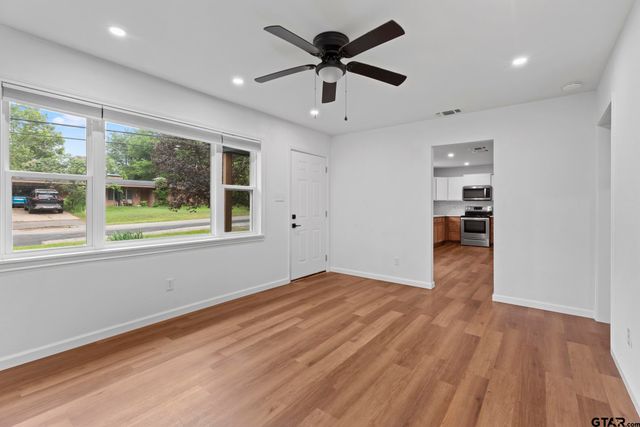 2807 Willard Drive, Tyler, TX 75707