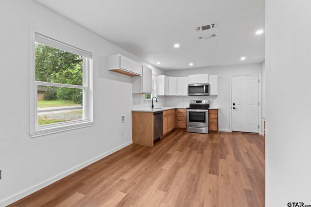2807 Willard Drive, Tyler, TX 75707