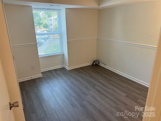 9333 Old Concord Road E, Charlotte, NC 28213