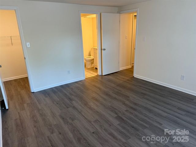 9333 Old Concord Road E, Charlotte, NC 28213