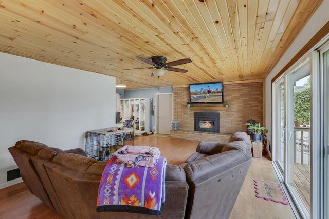 2735 18th Avenue E, North Saint Paul, MN 55109