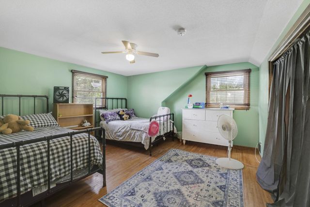 2735 18th Avenue E, North Saint Paul, MN 55109