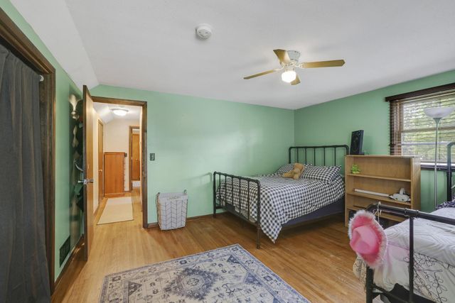 2735 18th Avenue E, North Saint Paul, MN 55109