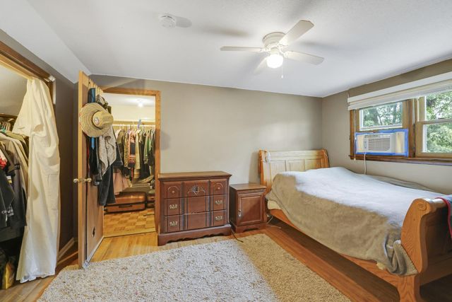 2735 18th Avenue E, North Saint Paul, MN 55109