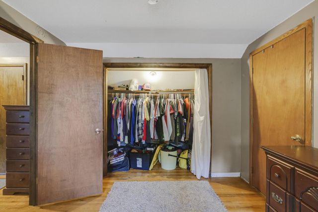 2735 18th Avenue E, North Saint Paul, MN 55109