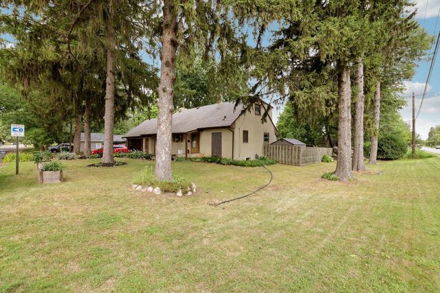 2735 18th Avenue E, North Saint Paul, MN 55109