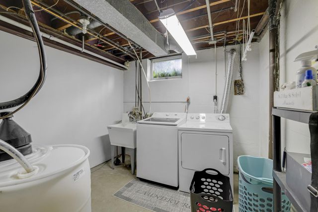 2735 18th Avenue E, North Saint Paul, MN 55109