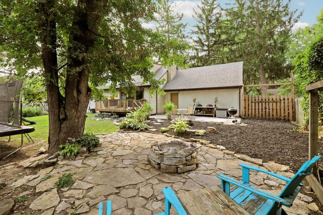 2735 18th Avenue E, North Saint Paul, MN 55109
