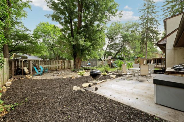 2735 18th Avenue E, North Saint Paul, MN 55109