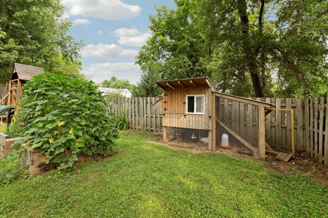 2735 18th Avenue E, North Saint Paul, MN 55109