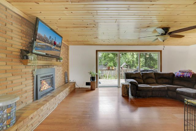 2735 18th Avenue E, North Saint Paul, MN 55109