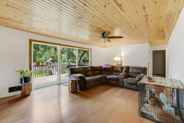 2735 18th Avenue E, North Saint Paul, MN 55109