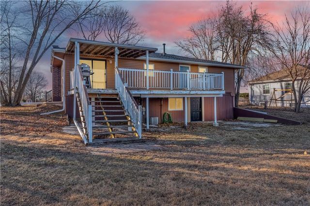 109 SE 421st Road, Warrensburg, MO 64093