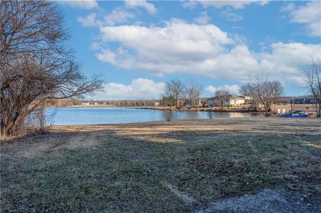 109 SE 421st Road, Warrensburg, MO 64093