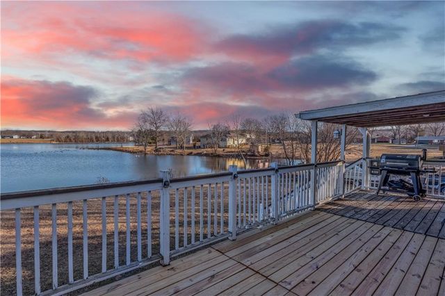 109 SE 421st Road, Warrensburg, MO 64093