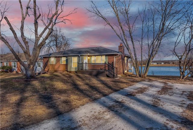 109 SE 421st Road, Warrensburg, MO 64093