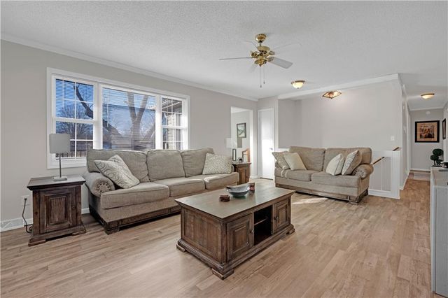 109 SE 421st Road, Warrensburg, MO 64093