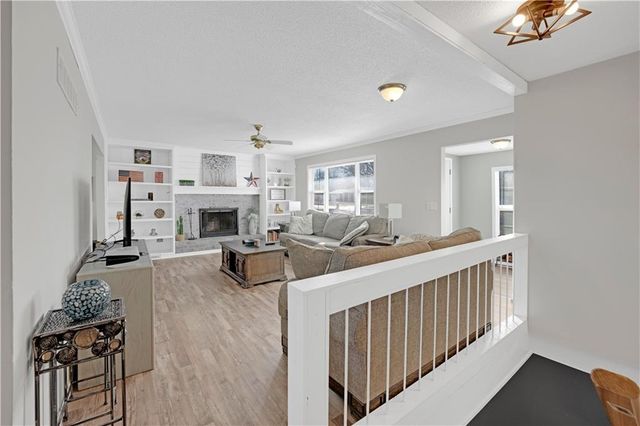 109 SE 421st Road, Warrensburg, MO 64093