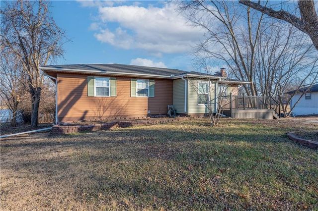 109 SE 421st Road, Warrensburg, MO 64093
