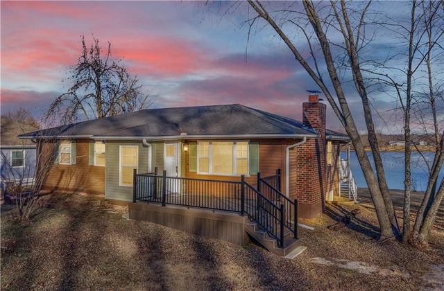 109 SE 421st Road, Warrensburg, MO 64093