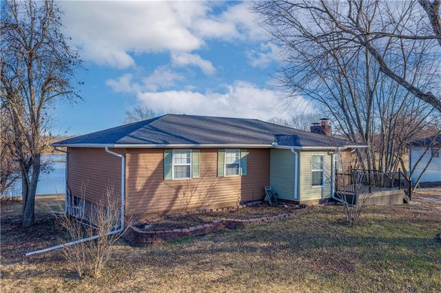 109 SE 421st Road, Warrensburg, MO 64093