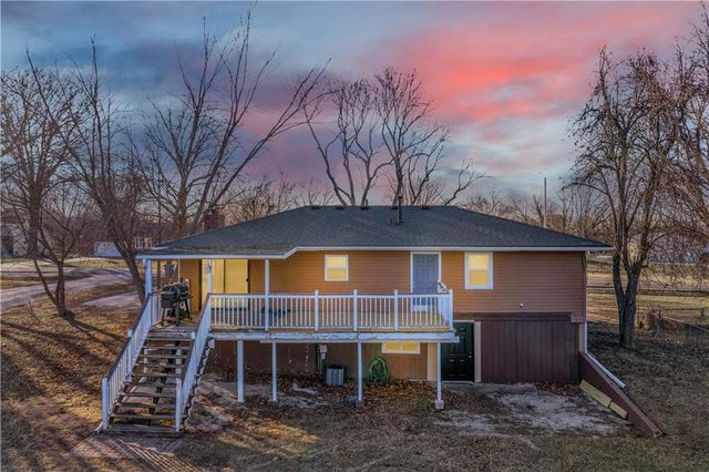 109 SE 421st Road, Warrensburg, MO 64093