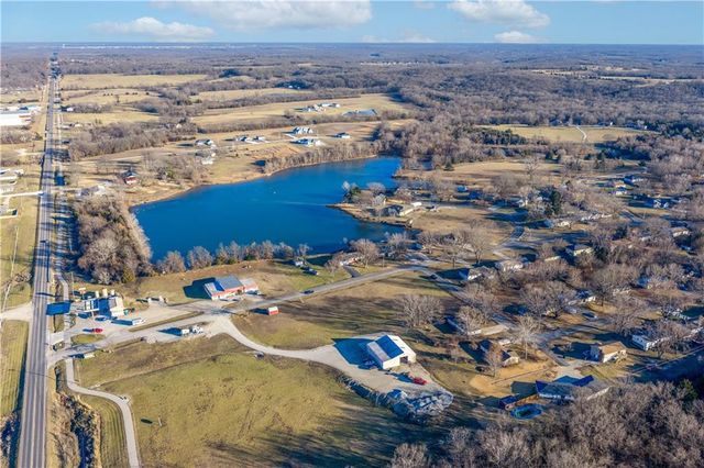 109 SE 421st Road, Warrensburg, MO 64093