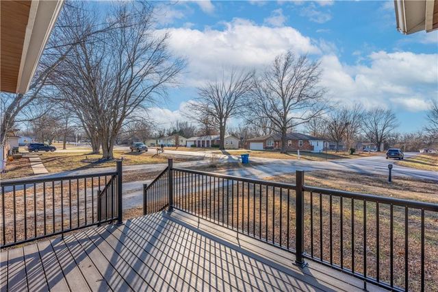 109 SE 421st Road, Warrensburg, MO 64093