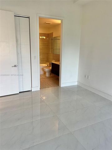 301 Altara Avenue 210, Coral Gables, FL 33146