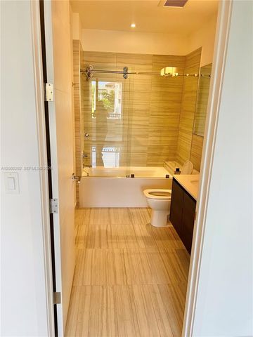 301 Altara Avenue 210, Coral Gables, FL 33146