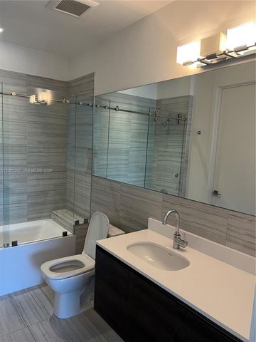 301 Altara Avenue 210, Coral Gables, FL 33146