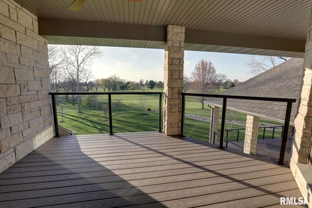 2300 Greenspointe Circle, Quincy, IL 62301