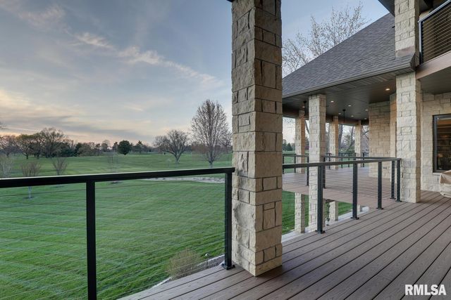 2300 Greenspointe Circle, Quincy, IL 62301