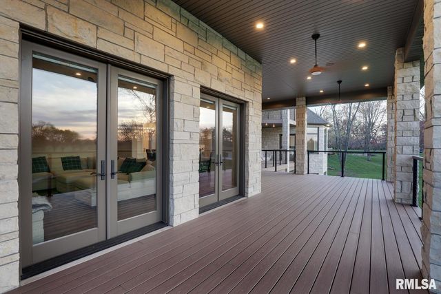 2300 Greenspointe Circle, Quincy, IL 62301