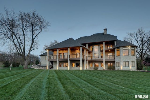 2300 Greenspointe Circle, Quincy, IL 62301